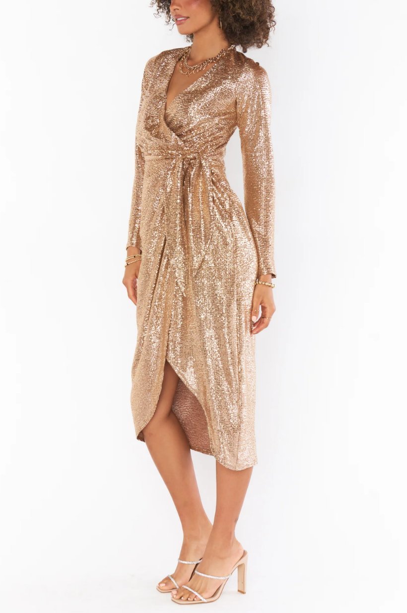 Beautifully Finished Dress in a Timeless Design