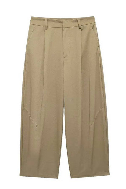 Classic Vintage Pants with a Flattering Fit