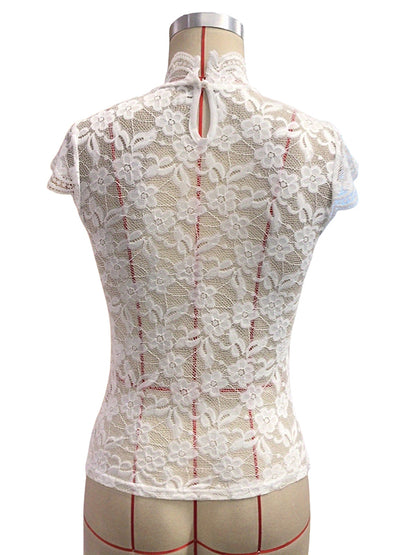 Effortlessly Elegant T-Shirt with a Timeless Design