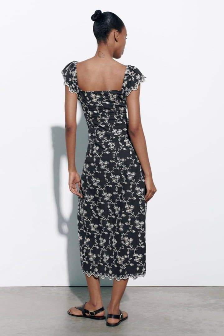 Elegantly Styled Dress for Everyday Wear