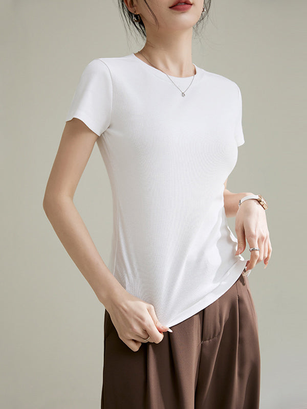 Effortlessly Elegant T-Shirt with a Timeless Design