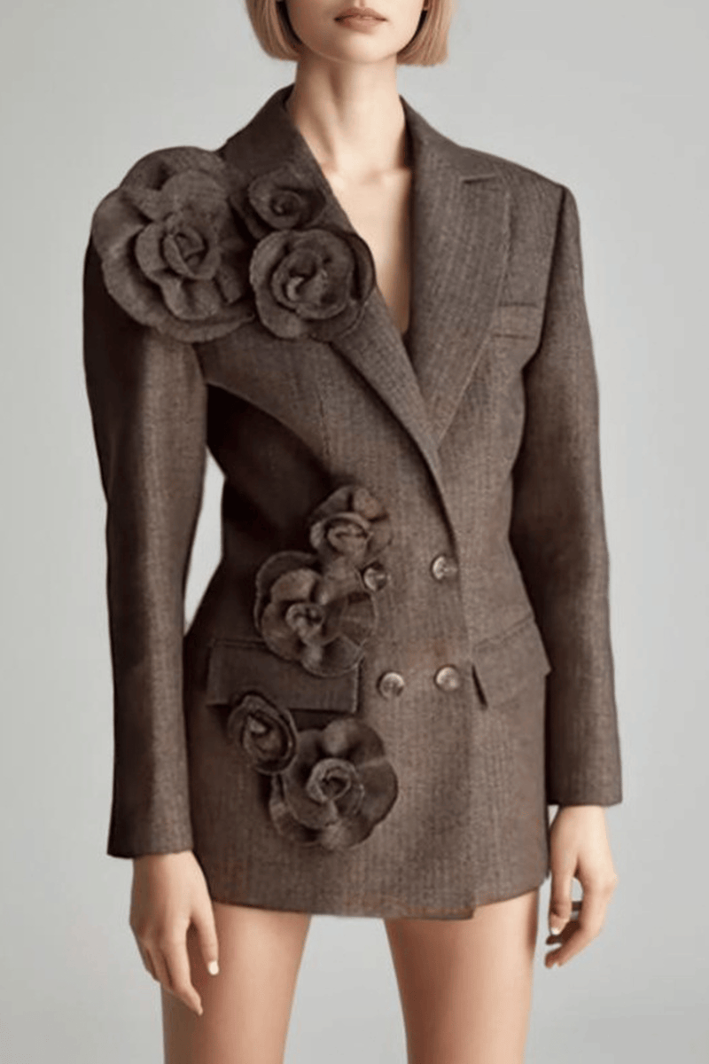 Effortlessly Elegant Garment with a Timeless Design