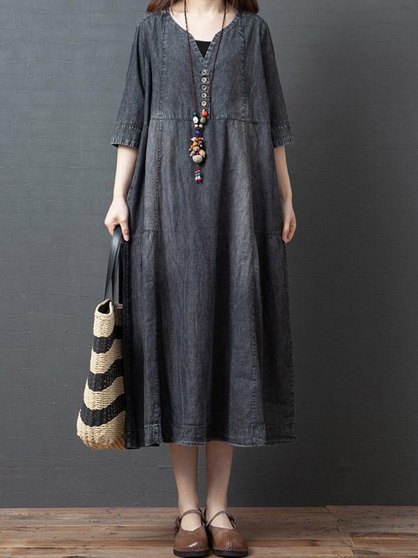 Classic Vintage Dress with a Flattering Fit