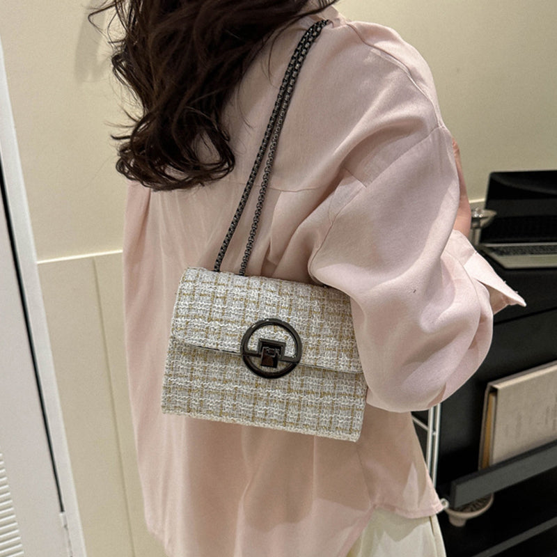 Beautifully Finished Bag in a Timeless Design