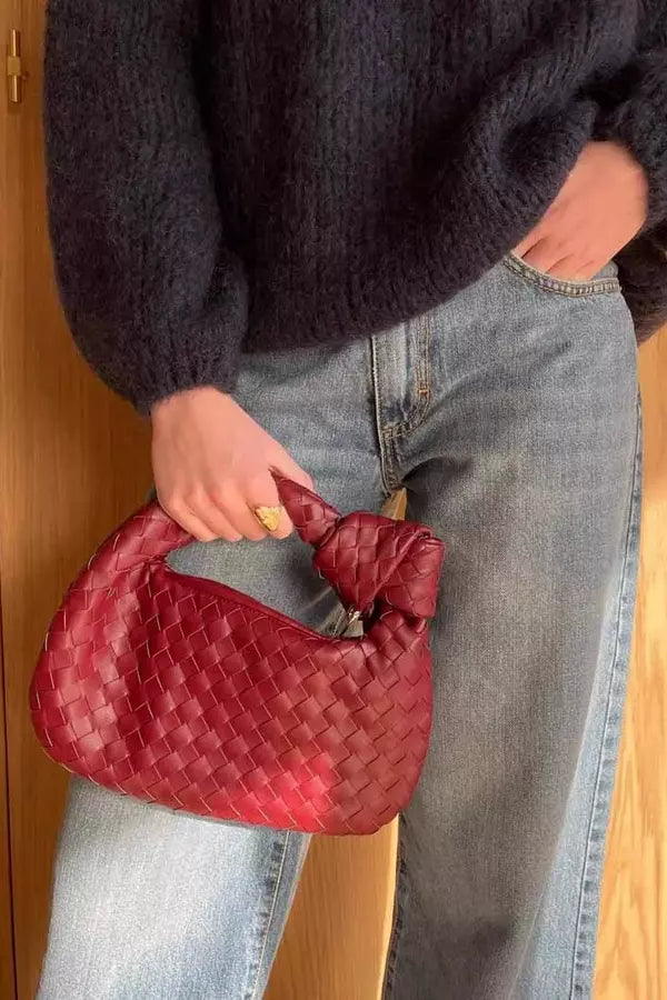 Polished Bag with an Effortless Classic Look