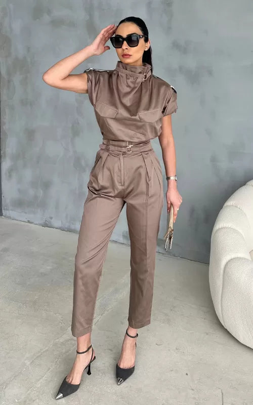 Effortlessly Elegant Garment with a Timeless Design