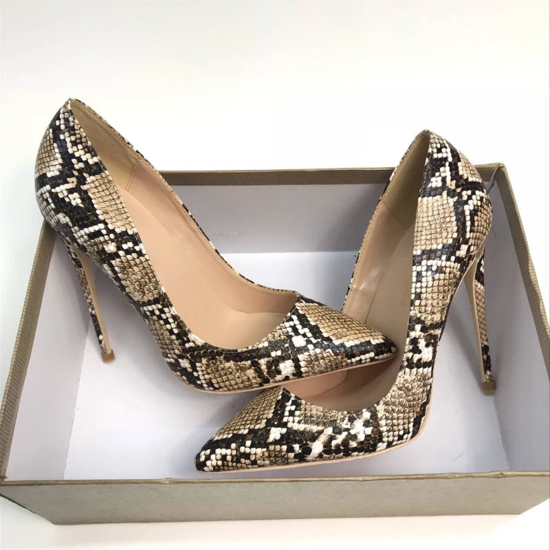 Well Tailored Heels with a Graceful Silhouette