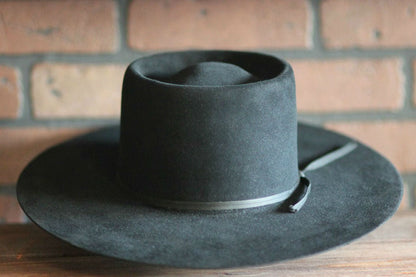 Gracefully Styled Garment for Any Occasion