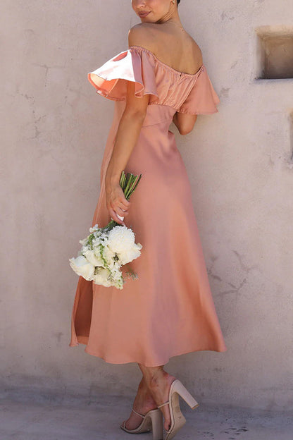 Beautifully Finished Dress in a Timeless Design