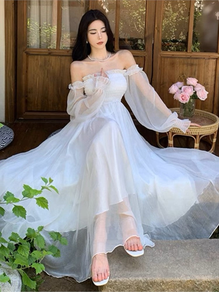 Beautifully Finished Dress in a Timeless Design