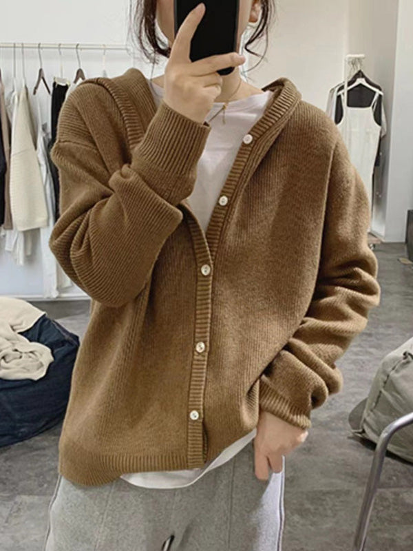 Well Tailored Cardigan with a Graceful Silhouette