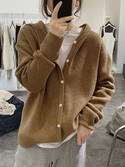 Well Tailored Cardigan with a Graceful Silhouette