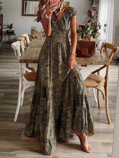 Effortlessly Elegant Dress with a Timeless Design