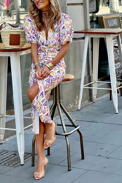 Well Tailored Dress with a Graceful Silhouette