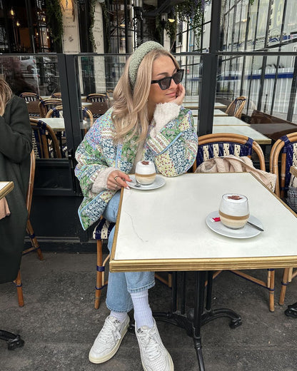 Effortlessly Elegant Jacket with a Timeless Design