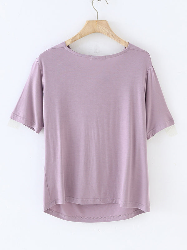 Effortlessly Elegant T-Shirt with a Timeless Design