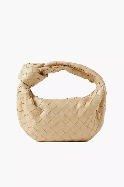 Polished Bag with an Effortless Classic Look