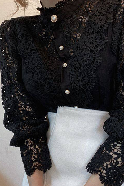 Well Tailored Blouse with a Graceful Silhouette