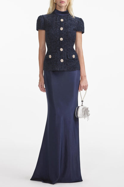 Well Tailored Garment with a Graceful Silhouette