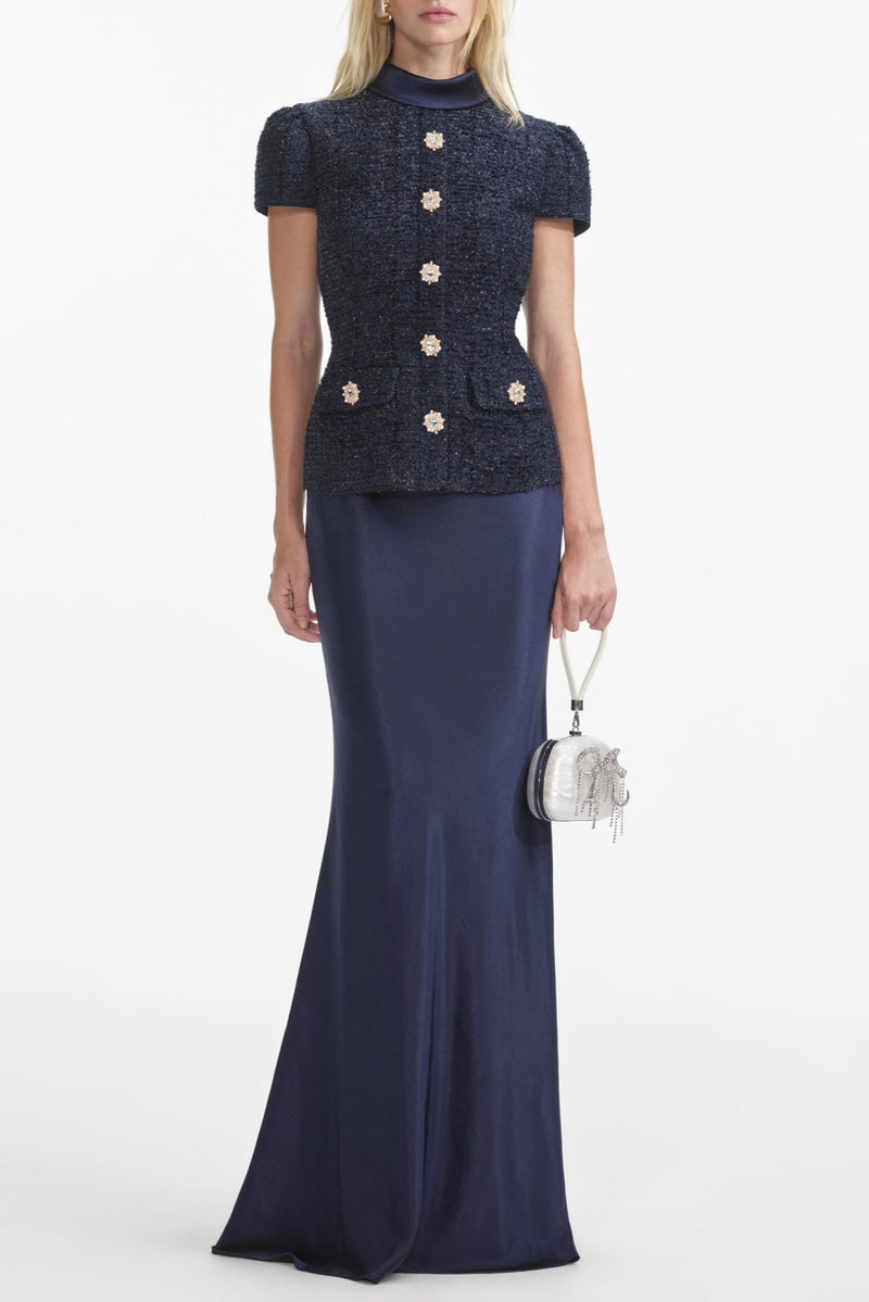 Well Tailored Garment with a Graceful Silhouette
