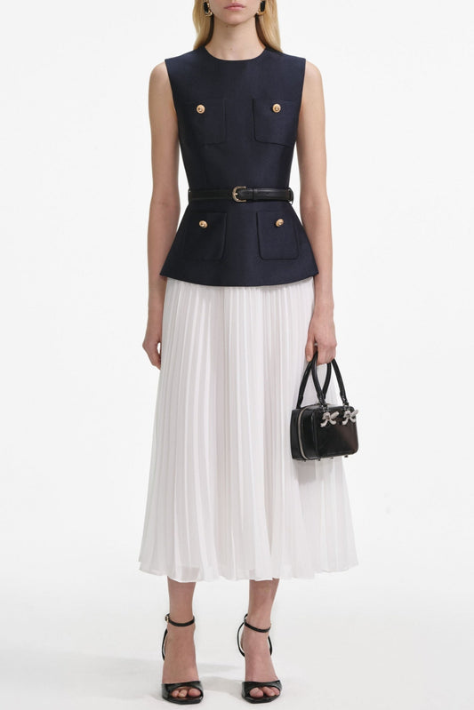 Beautifully Crafted Dress in a Classic Style