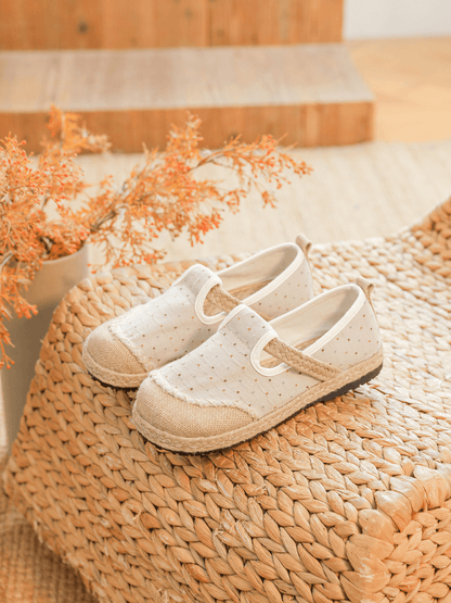 Sophisticated Garment with a Clean Classic Look