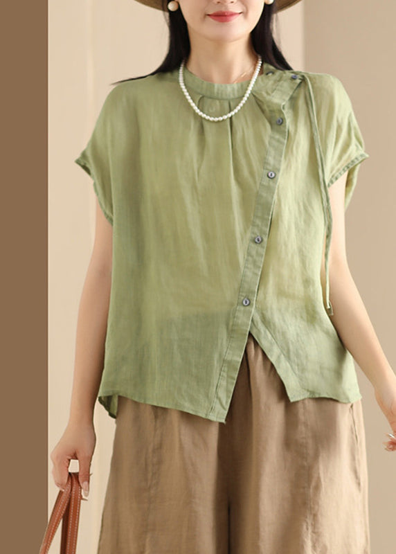 Well Tailored Top with a Graceful Silhouette