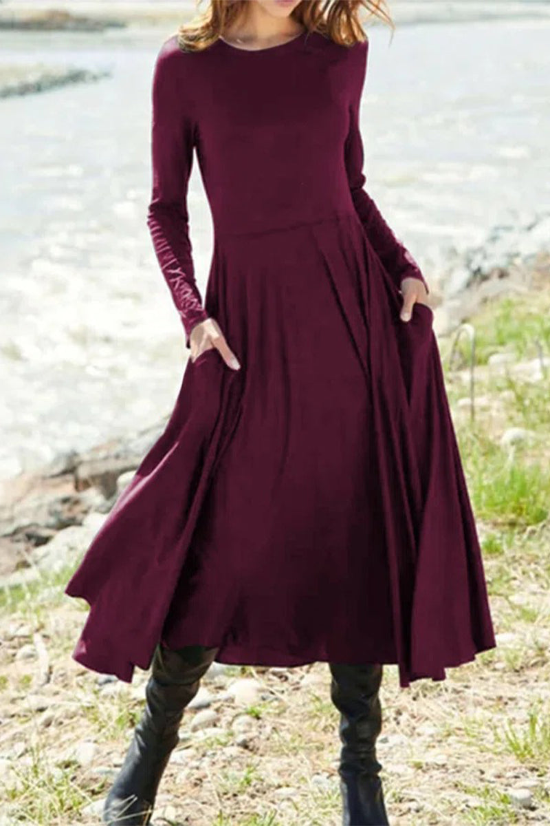 Effortlessly Elegant Dress with a Timeless Design