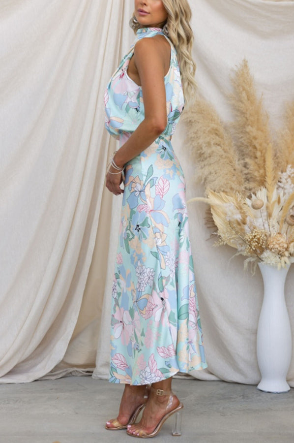 Classic Vintage & Enduringly Stylish Dress