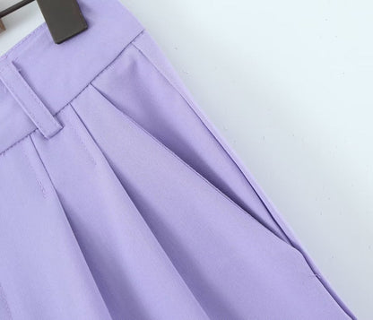 Well Tailored Pants with a Graceful Silhouette