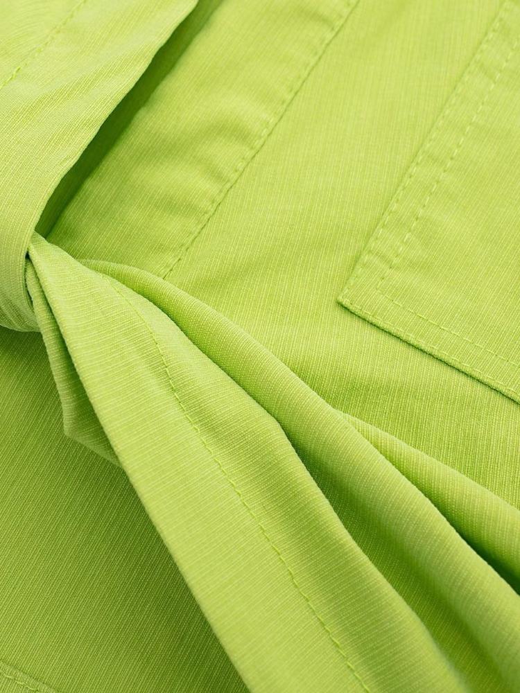 Classic Vintage Blouse with a Flattering Fit
