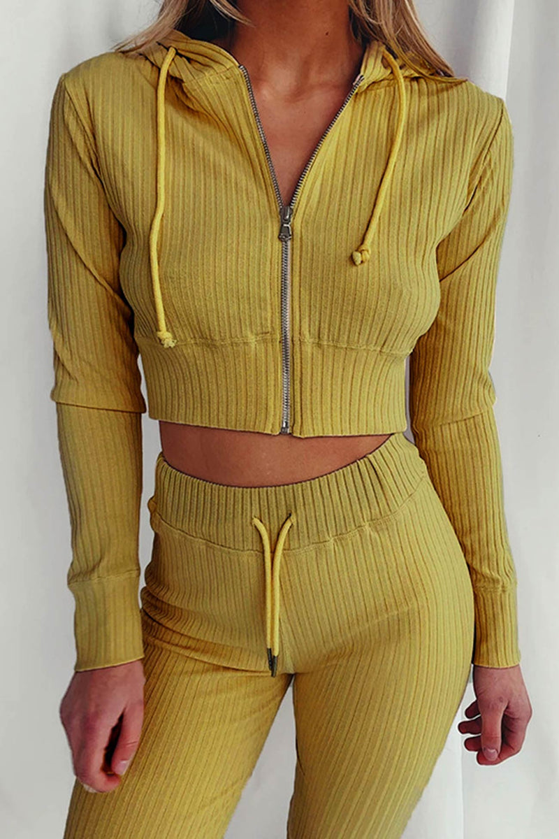 Well Tailored Pants with a Graceful Silhouette