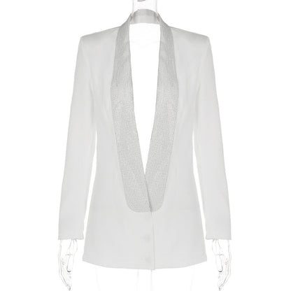 Well Tailored Garment with a Graceful Silhouette