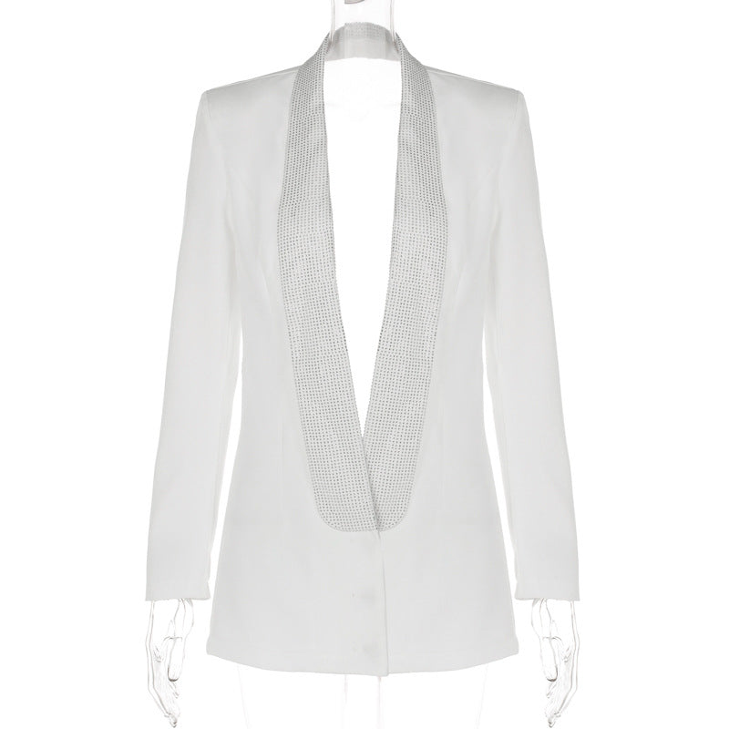 Well Tailored Garment with a Graceful Silhouette