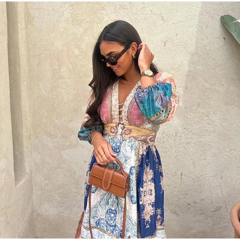 Classic Vintage Dress with a Flattering Fit