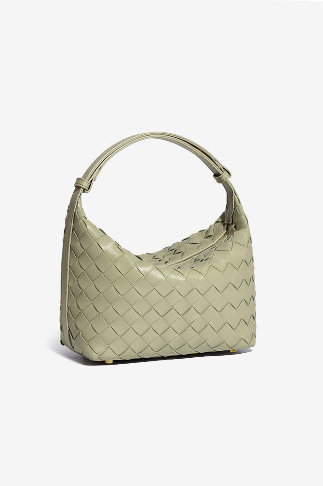 Well Tailored Bag with a Graceful Silhouette