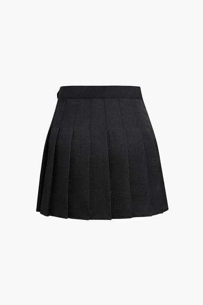 Effortlessly Elegant Garment with a Timeless Design