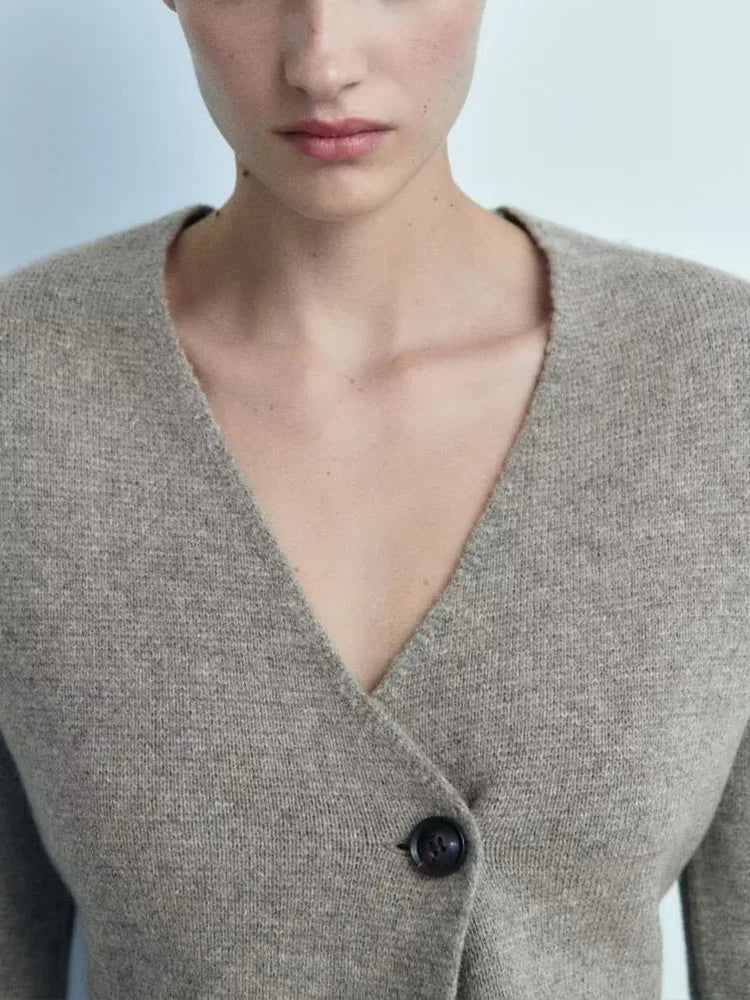 Elegantly Styled Jacket for Everyday Wear