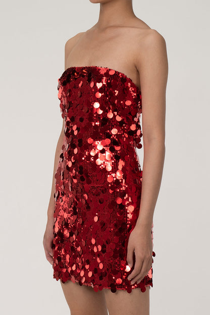 Gracefully Styled Dress for Any Occasion