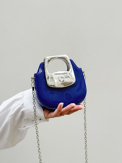 Classic Vintage Bag with a Flattering Fit