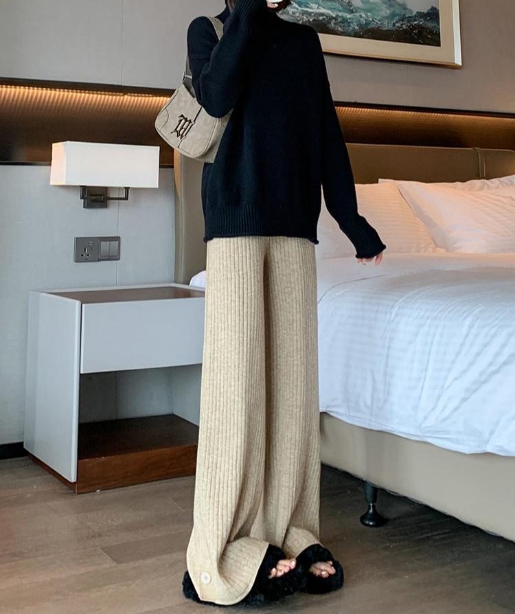 Elegantly Styled Pants for Everyday Wear