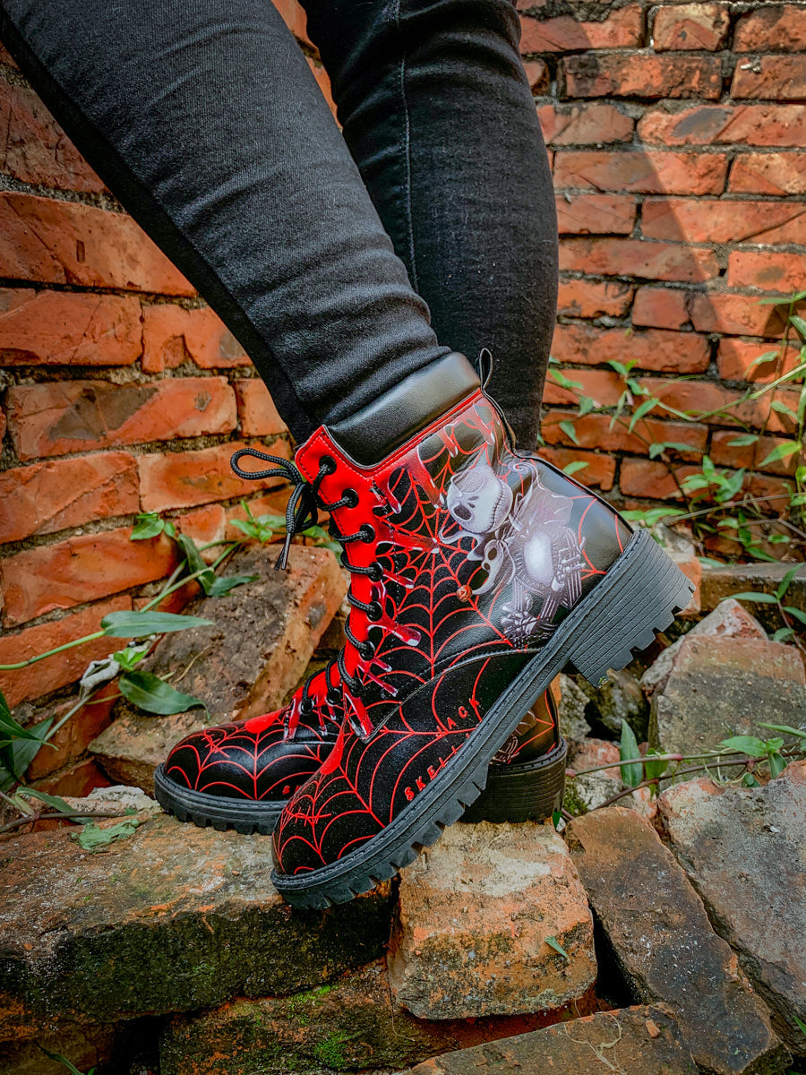 Well Tailored Boots with a Graceful Silhouette