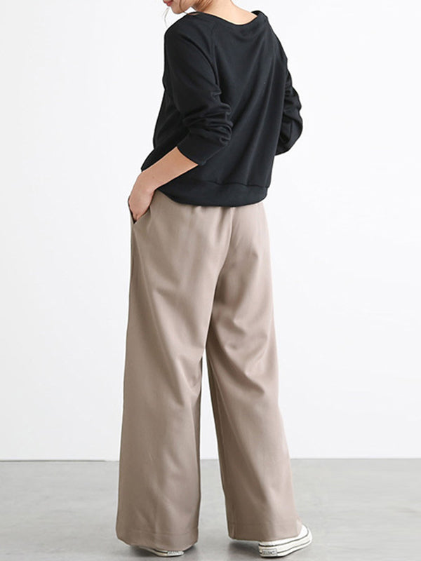 Sophisticated Trousers with a Clean Classic Look