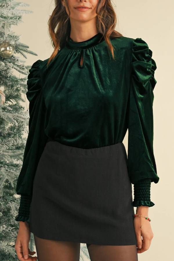 Beautifully Crafted Blouse in a Classic Style