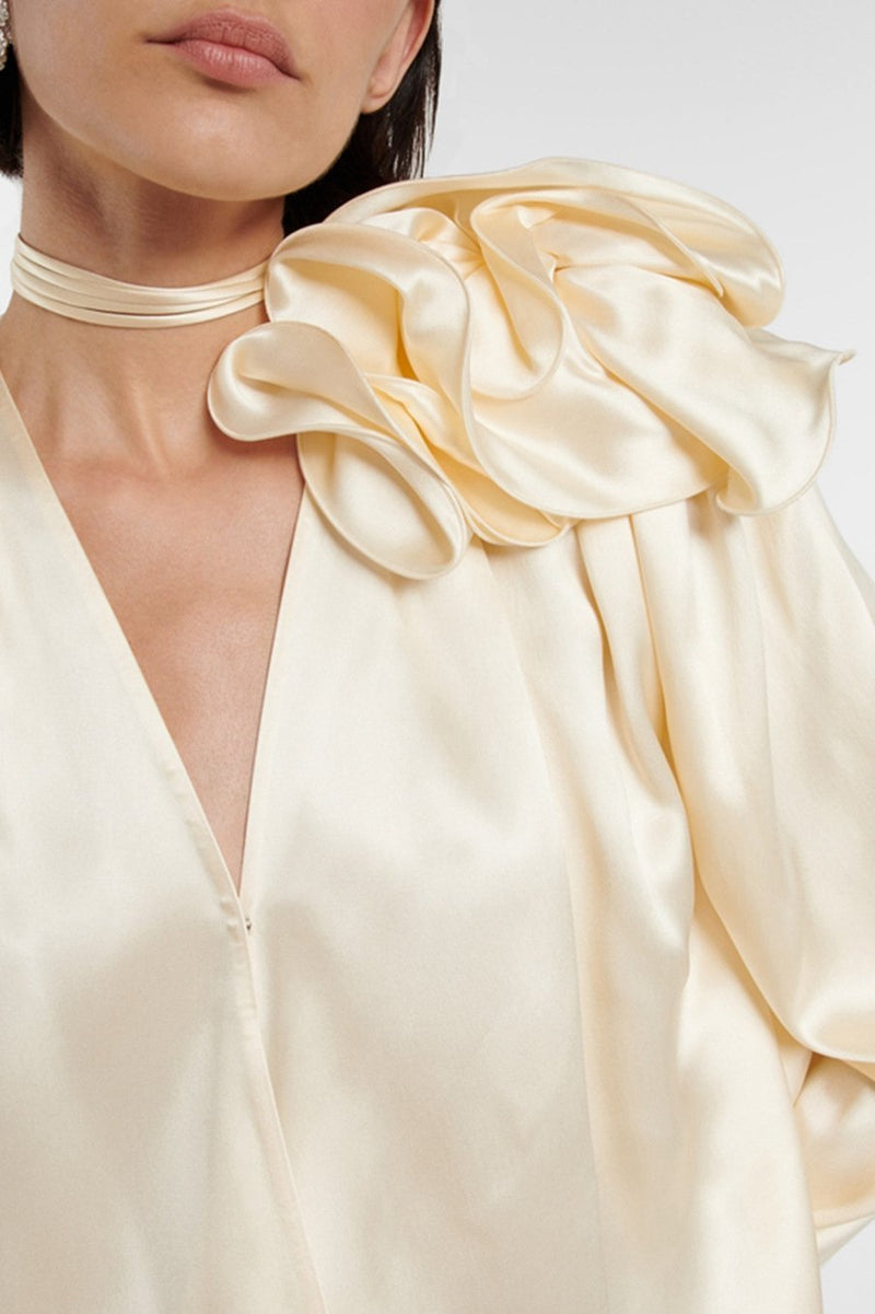 Polished Blouse with an Effortless Classic Look