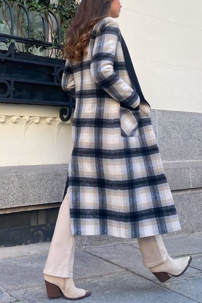Elegantly Styled Coat for Everyday Wear