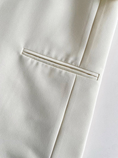 Beautifully Finished Garment in a Timeless Design