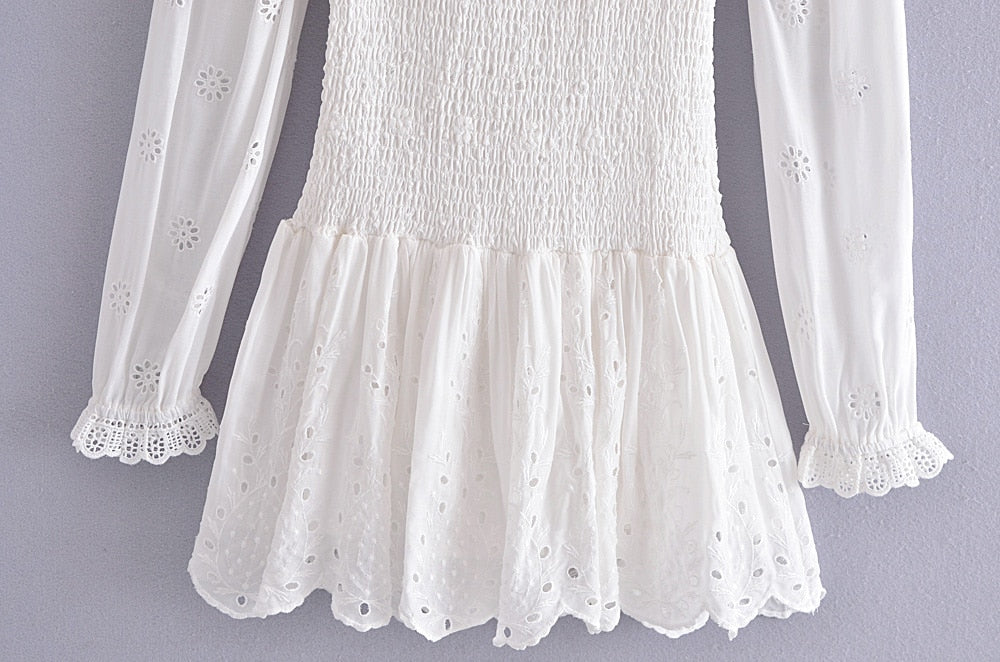 Sophisticated Dress with a Clean Classic Look