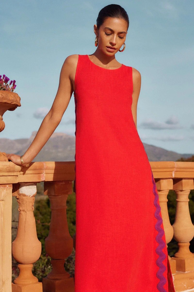 Classic Vintage Dress with a Flattering Fit