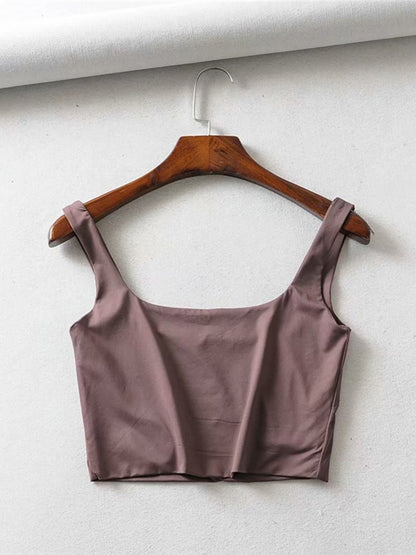Well Tailored Top with a Graceful Silhouette